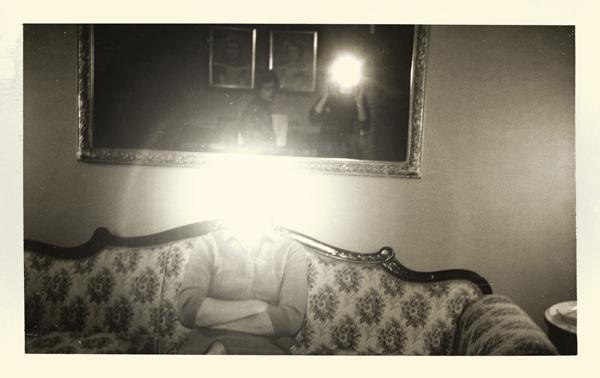 snapshot_sittingportrait[4]